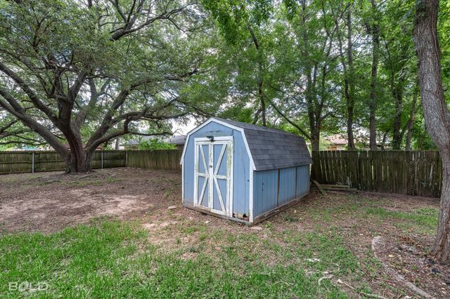 105 Lancashire Drive, Bossier City, LA 71111