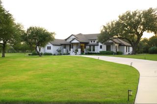 120 Woodland Hills DR, Georgetown, TX 78633
