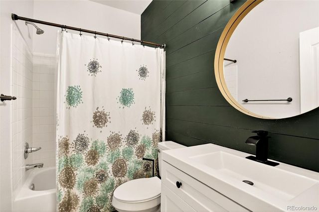 3853 Charterwood Drive, Highlands Ranch, CO 80126