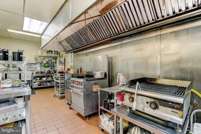 1125 S CHARLES ST, Baltimore, MD 21230