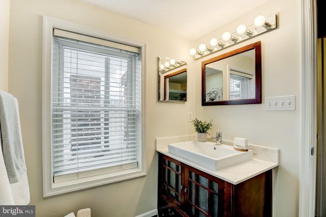 1125 S CHARLES ST, Baltimore, MD 21230