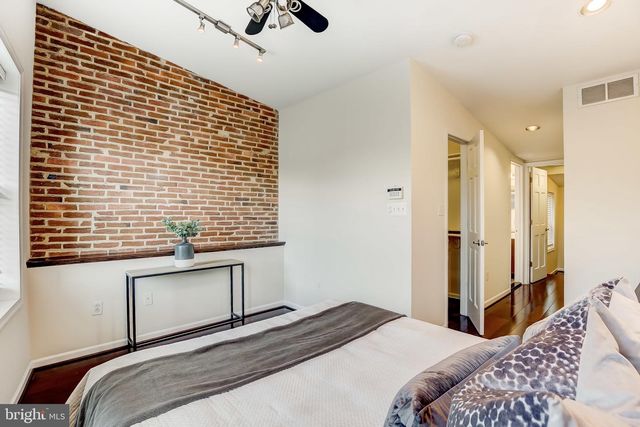 1125 S CHARLES ST, Baltimore, MD 21230