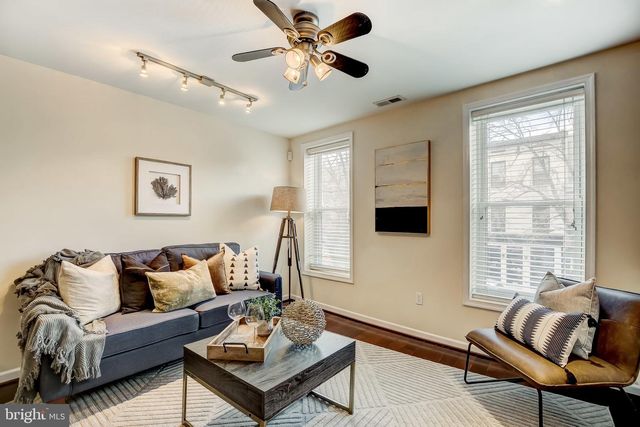 1125 S CHARLES ST, Baltimore, MD 21230