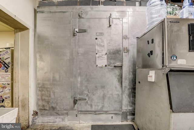 1125 S CHARLES ST, Baltimore, MD 21230