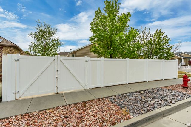 5464 W MAYFLOWER ST, West Jordan, UT 84081