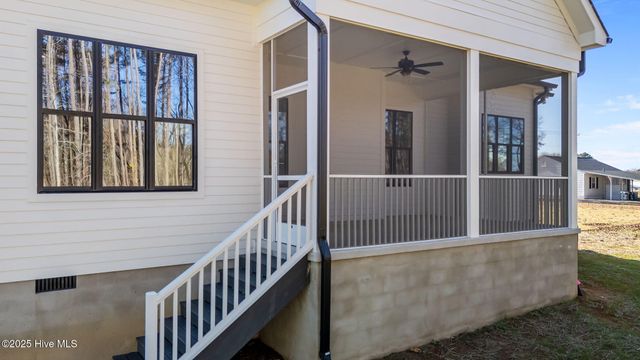 2590 Lassiter Road, Four Oaks, NC 27524