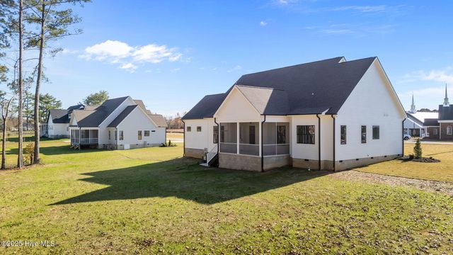 2590 Lassiter Road, Four Oaks, NC 27524