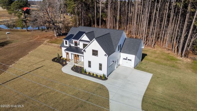 2590 Lassiter Road, Four Oaks, NC 27524