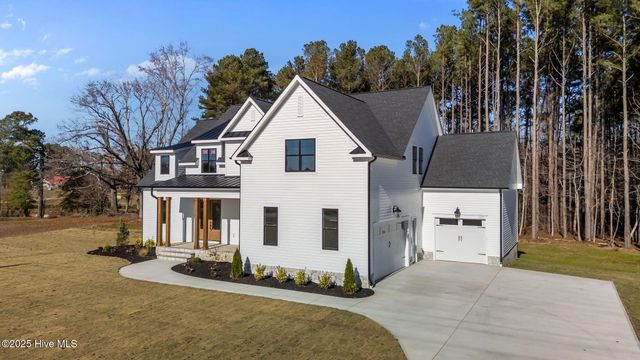 2590 Lassiter Road, Four Oaks, NC 27524