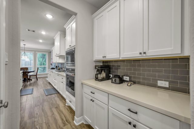 10402 Lake Palmetto Drive, Conroe, TX 77385