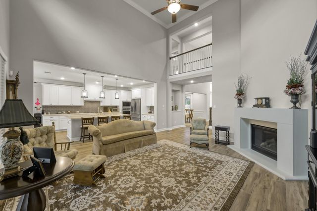 10402 Lake Palmetto Drive, Conroe, TX 77385