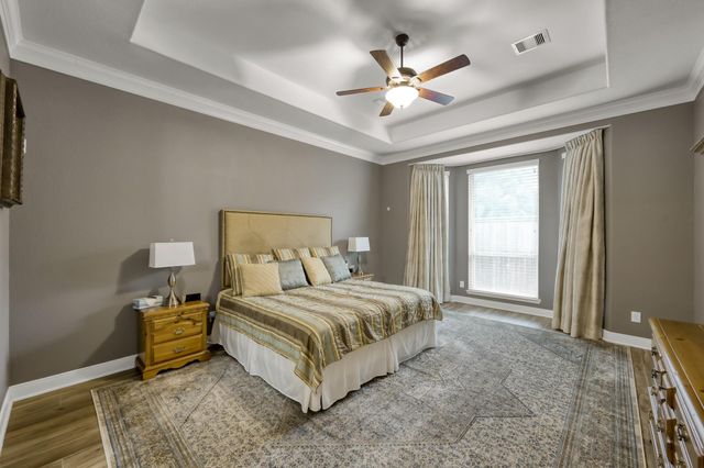 10402 Lake Palmetto Drive, Conroe, TX 77385
