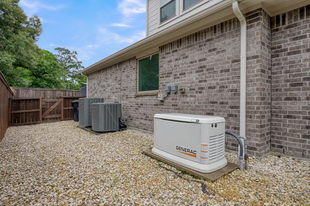 10402 Lake Palmetto Drive, Conroe, TX 77385
