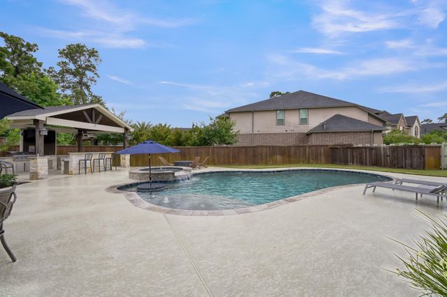 10402 Lake Palmetto Drive, Conroe, TX 77385