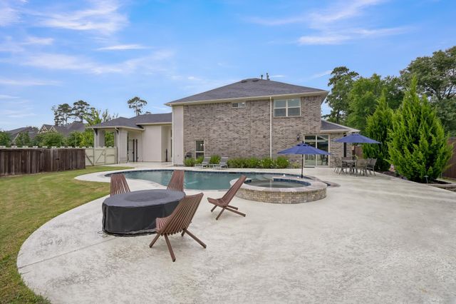 10402 Lake Palmetto Drive, Conroe, TX 77385