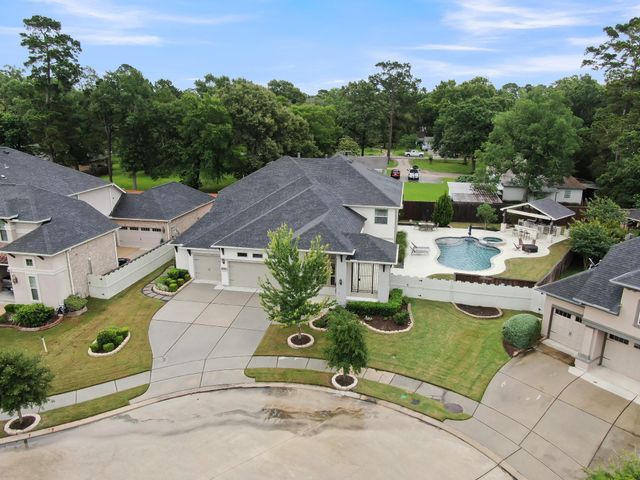 10402 Lake Palmetto Drive, Conroe, TX 77385