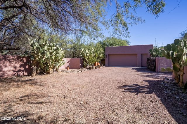 2342 Balderrain Lane, Tubac, AZ 85646