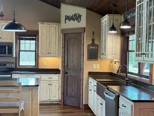 31336 & 31338 Rasmussen Road, Pequot Lakes, MN 56472