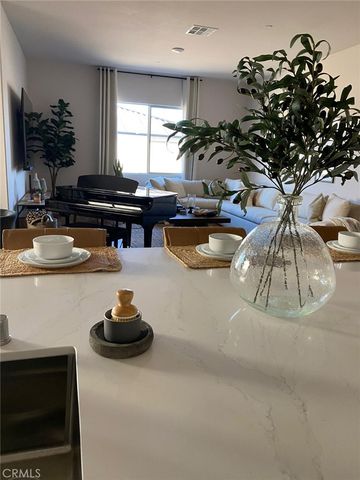 2336 Bearrs, Corona, CA 92883