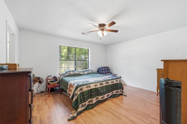 39 Wood Lodge Drive, Huntsville, TX 77320