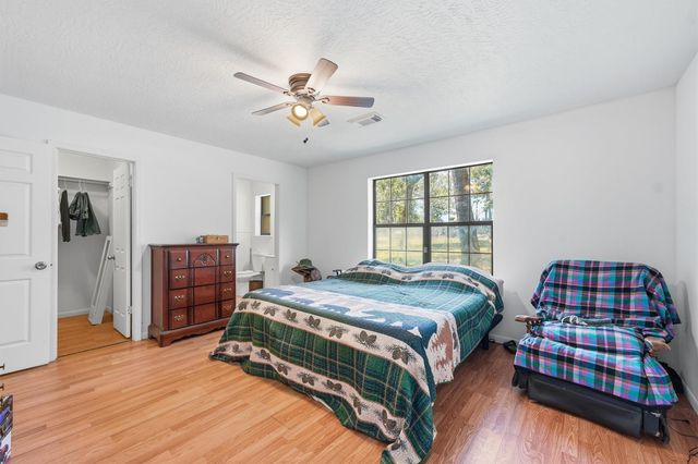 39 Wood Lodge Drive, Huntsville, TX 77320