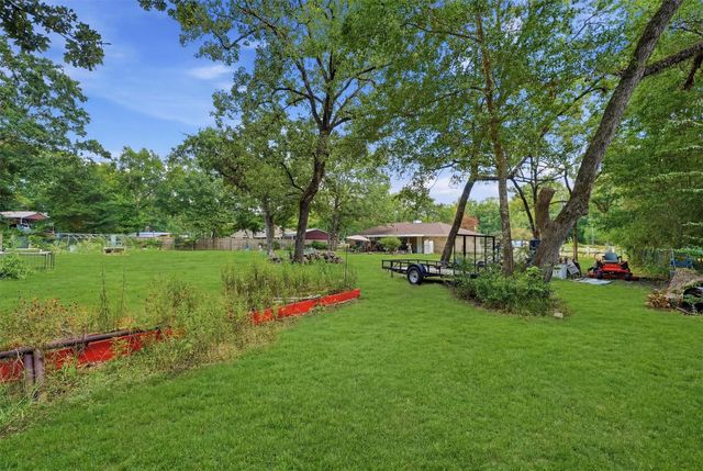 39 Wood Lodge Drive, Huntsville, TX 77320