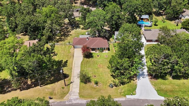 39 Wood Lodge Drive, Huntsville, TX 77320