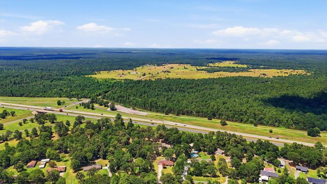 39 Wood Lodge Drive, Huntsville, TX 77320
