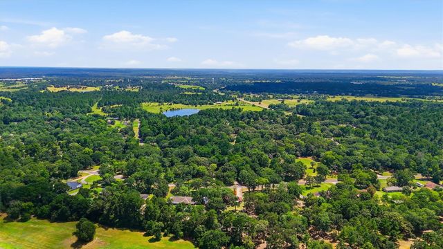 39 Wood Lodge Drive, Huntsville, TX 77320