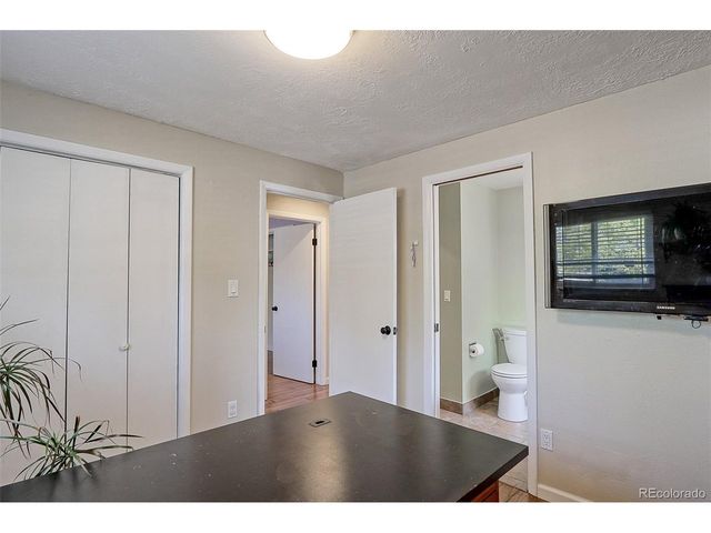 6552 Owens Ct, Arvada, CO 80004