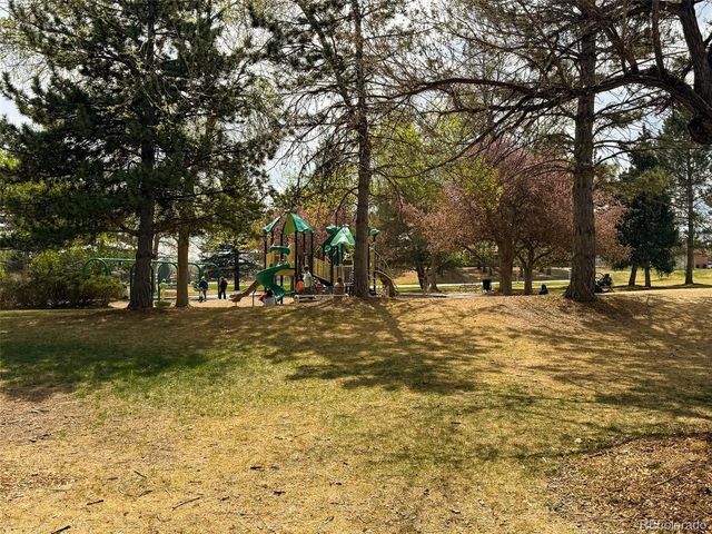 6552 Owens Ct, Arvada, CO 80004