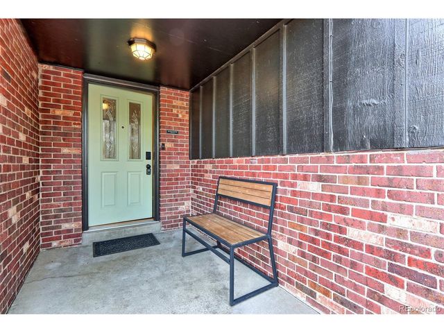 6552 Owens Ct, Arvada, CO 80004