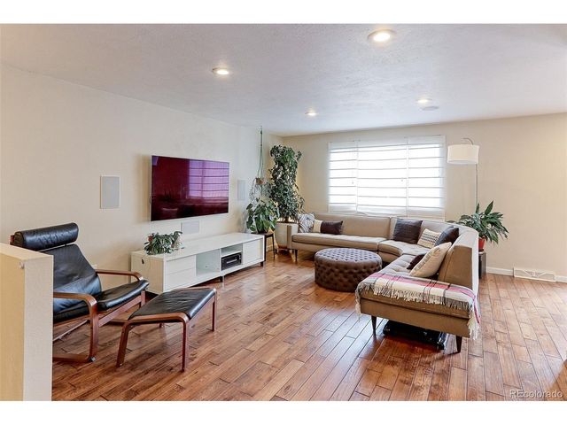 6552 Owens Ct, Arvada, CO 80004