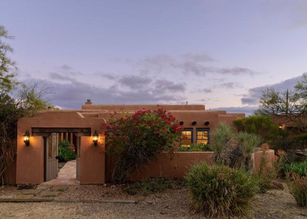 16761 Artesian Breeze Way, San Diego, CA 92127