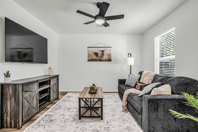 308 S 3rd, Bonham, TX 75418