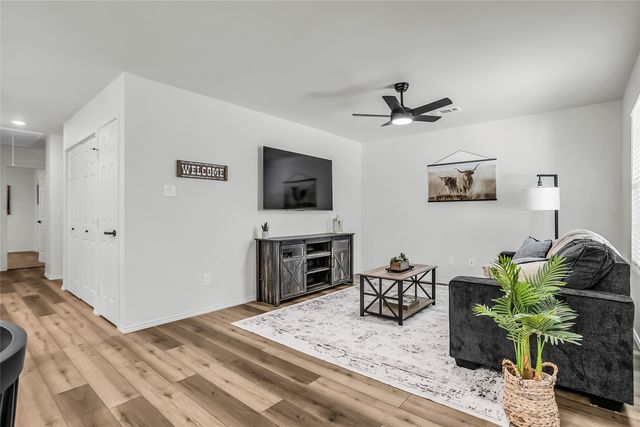 308 S 3rd, Bonham, TX 75418