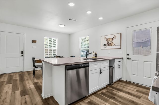 308 S 3rd, Bonham, TX 75418