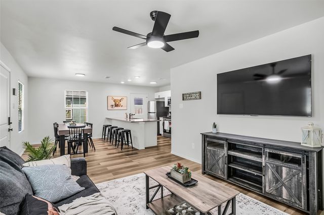 308 S 3rd, Bonham, TX 75418