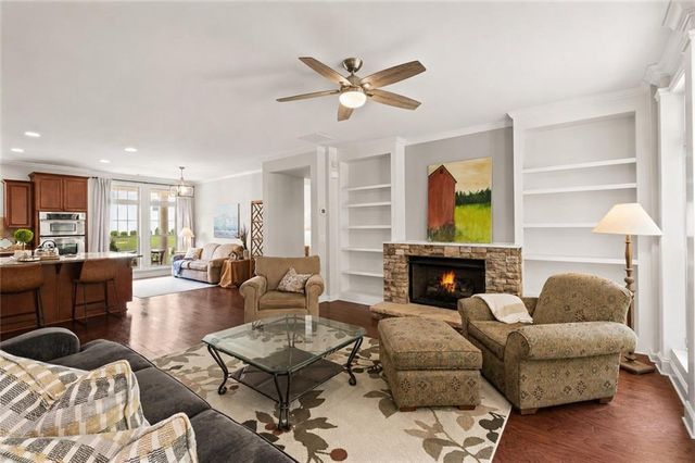 105 Kingston Lane, Canton, GA 30115