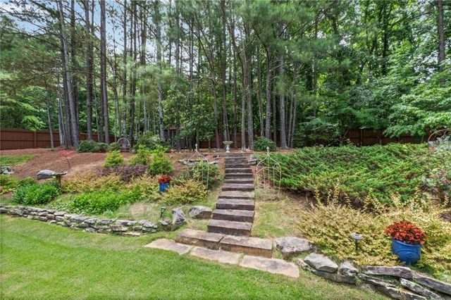 105 Kingston Lane, Canton, GA 30115