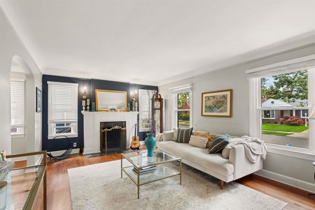 409 Madison Street, Grosse Pointe Farms, MI 48236