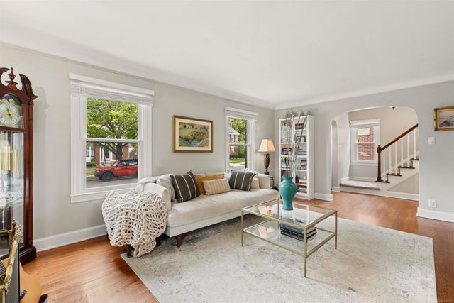409 Madison Street, Grosse Pointe Farms, MI 48236
