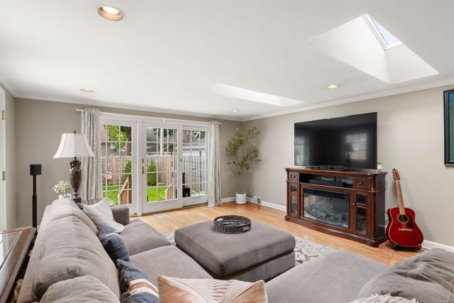 409 Madison Street, Grosse Pointe Farms, MI 48236