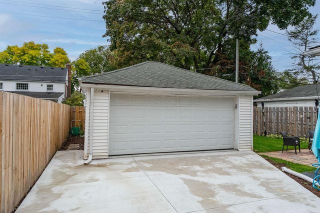 409 Madison Street, Grosse Pointe Farms, MI 48236