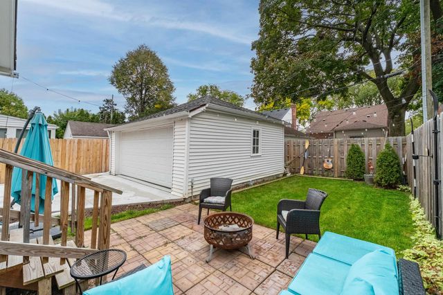 409 Madison Street, Grosse Pointe Farms, MI 48236