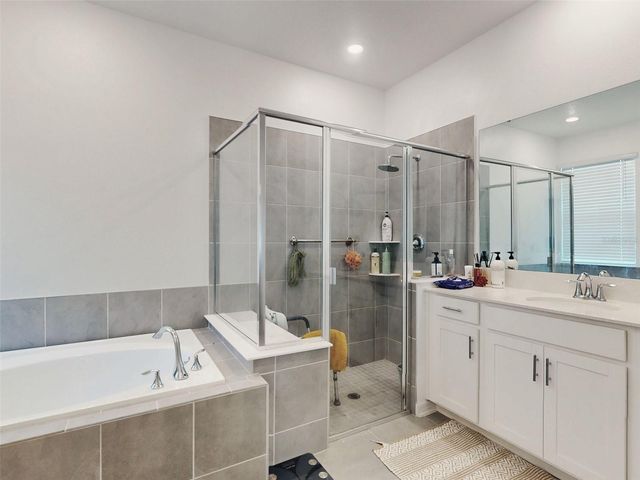 6084 CLAYSTONE WAY, Mount Dora, FL 32757