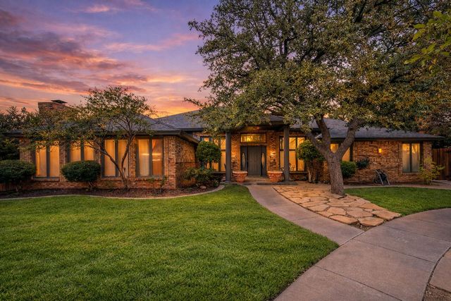 9604 Savannah Avenue, Lubbock, TX 79424