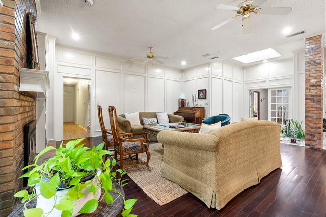 9604 Savannah Avenue, Lubbock, TX 79424