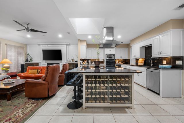 9604 Savannah Avenue, Lubbock, TX 79424