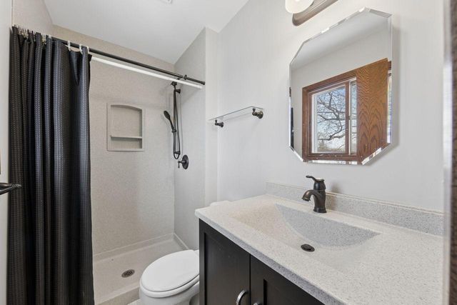 4363 Bramblewood Avenue, Vadnais Heights, MN 55127